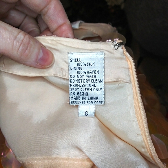 Vintage 80's Black Tie Oleg Cassini Peach Spangled "Mermaid" Cocktail Dress - Picture 12 of 13